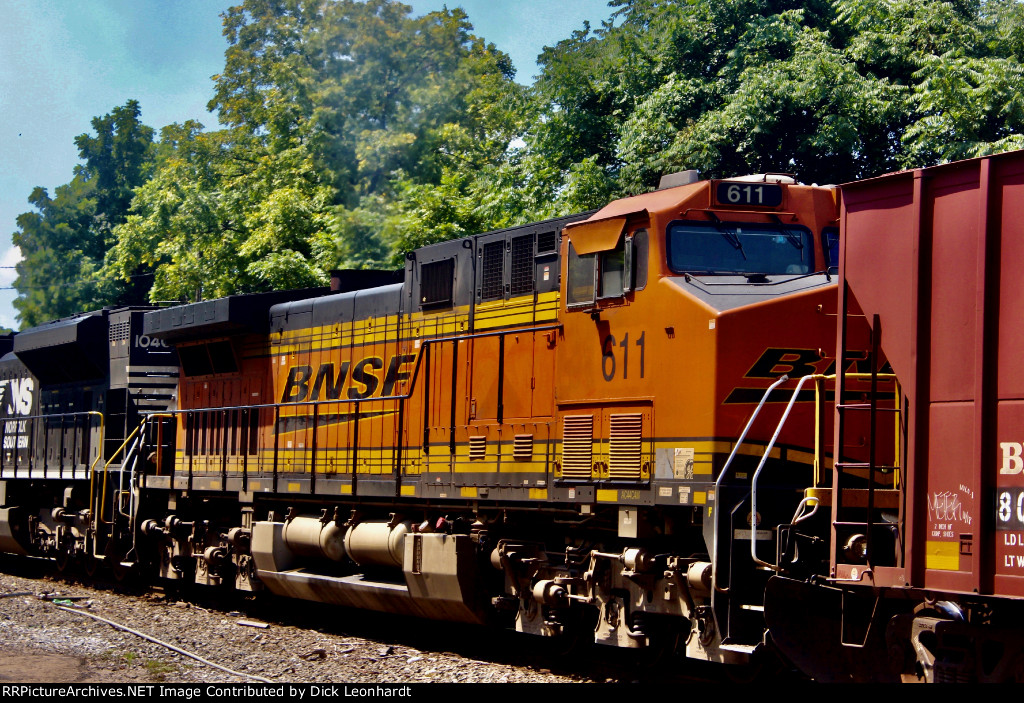 BNSF 611